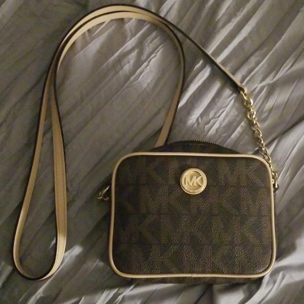 Michael Kors crossbody